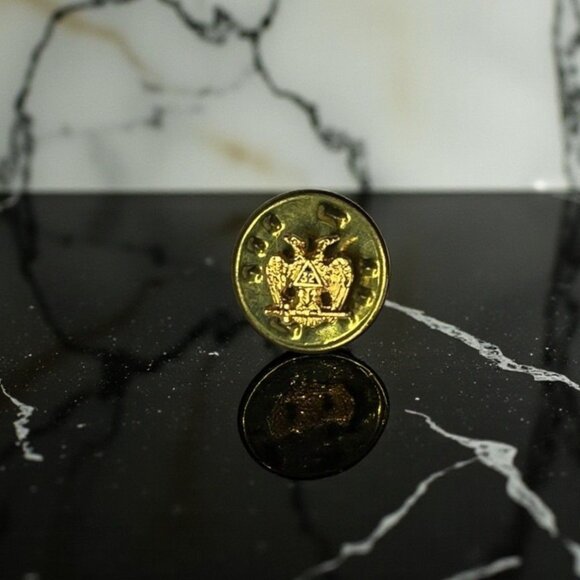 Masonic Freemason Scottish Rite 32 Degree Gold Tone Vintage Lapel Pin - Picture 1 of 5